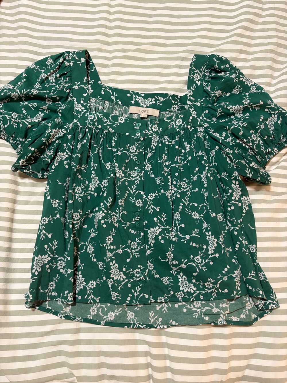 LOFT Emerald Green Floral Puff-Sleeve Blouse